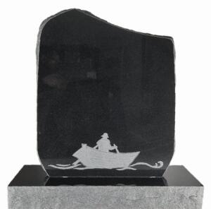 Nr 107 svartur -  Steinn H:70xB:60 - Sökkull 120x35 - Verð 425.000